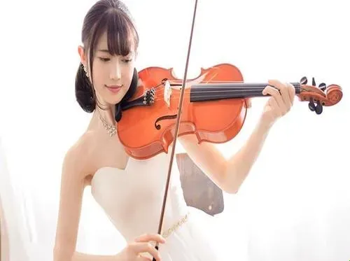 Muốn thủ dâm cũng không yên với thằng anh kế